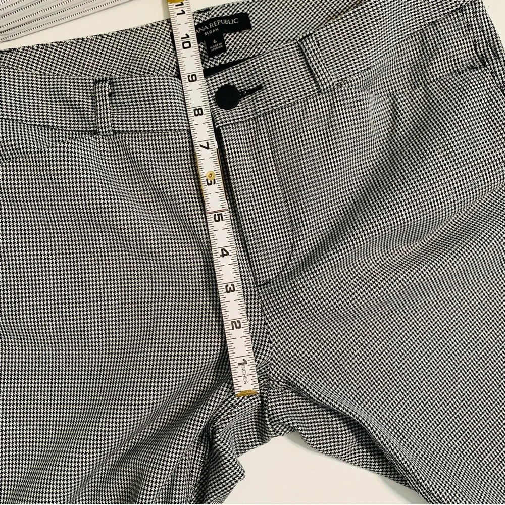 Banana Republic Women’s Houndstooth Sloan Pants Size 6 Black and White